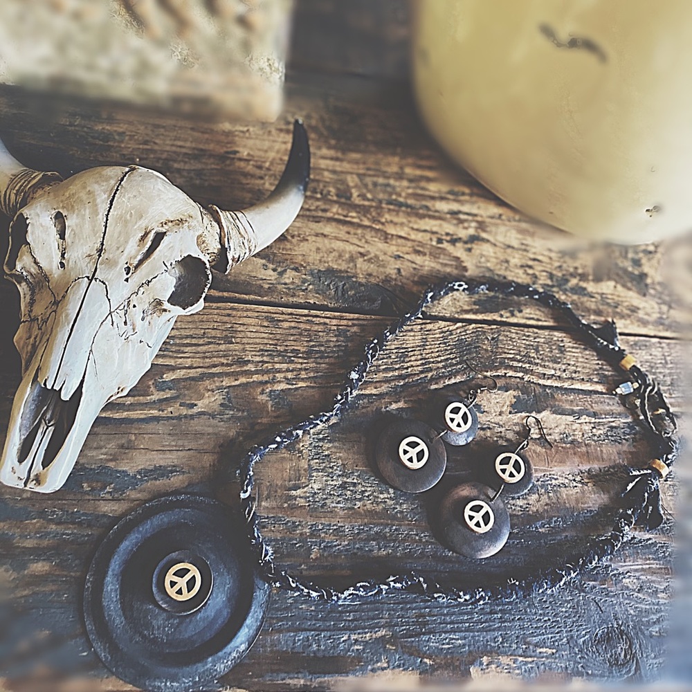 Keep The Peace Necklace & Earrings ☮️ - Picture 16 of 16